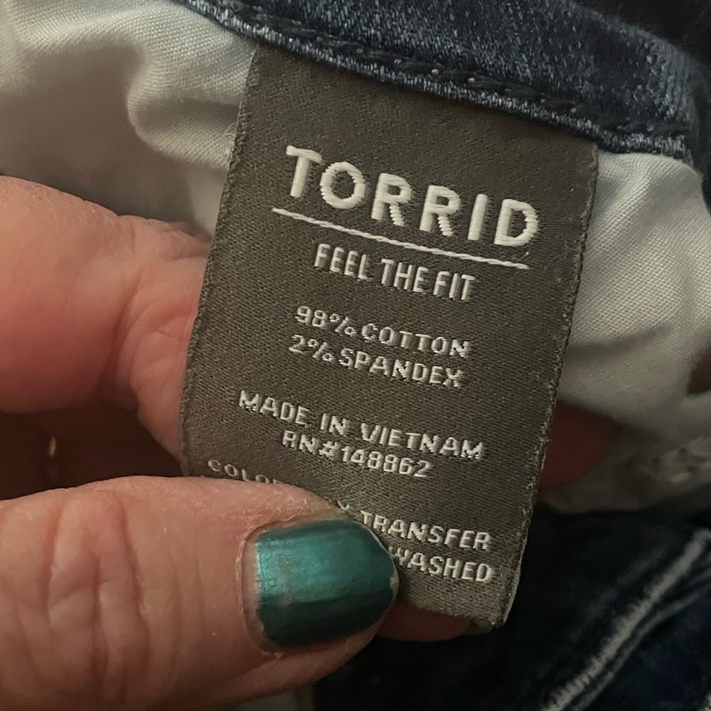 Torrid Women's Ripped Blue Jean Shorts distressed - Picture 3 of 5